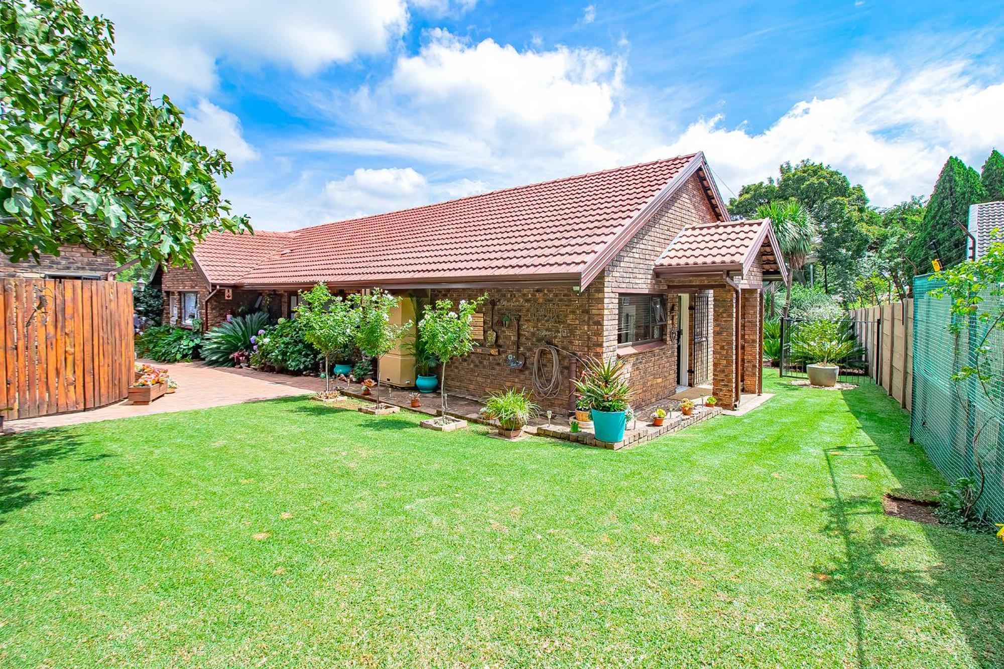 Leozet Self Catering Apartment Pretoria-Noord エクステリア 写真