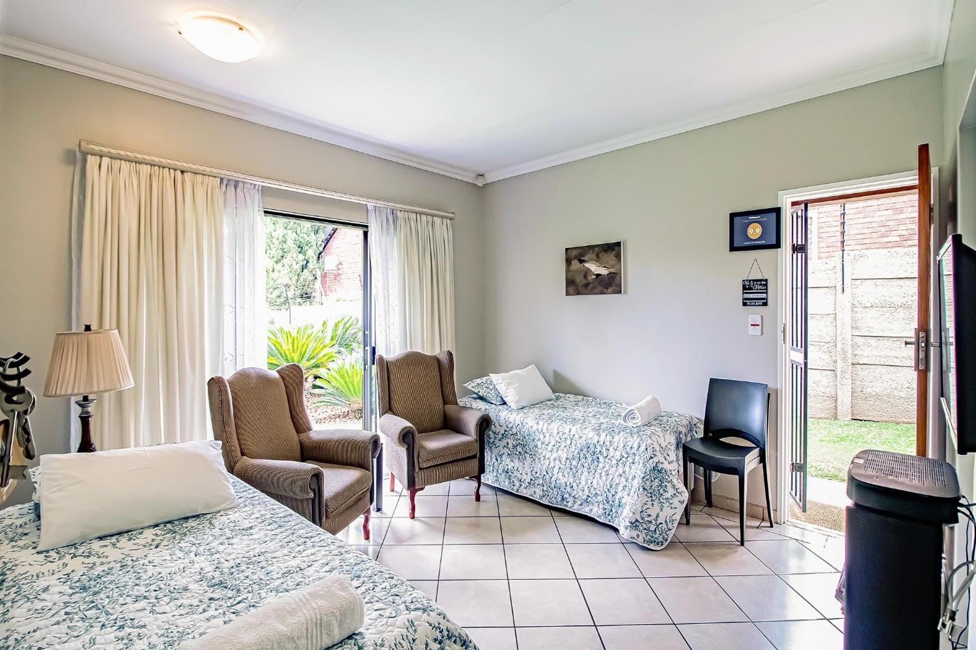 Leozet Self Catering Apartment Pretoria-Noord エクステリア 写真