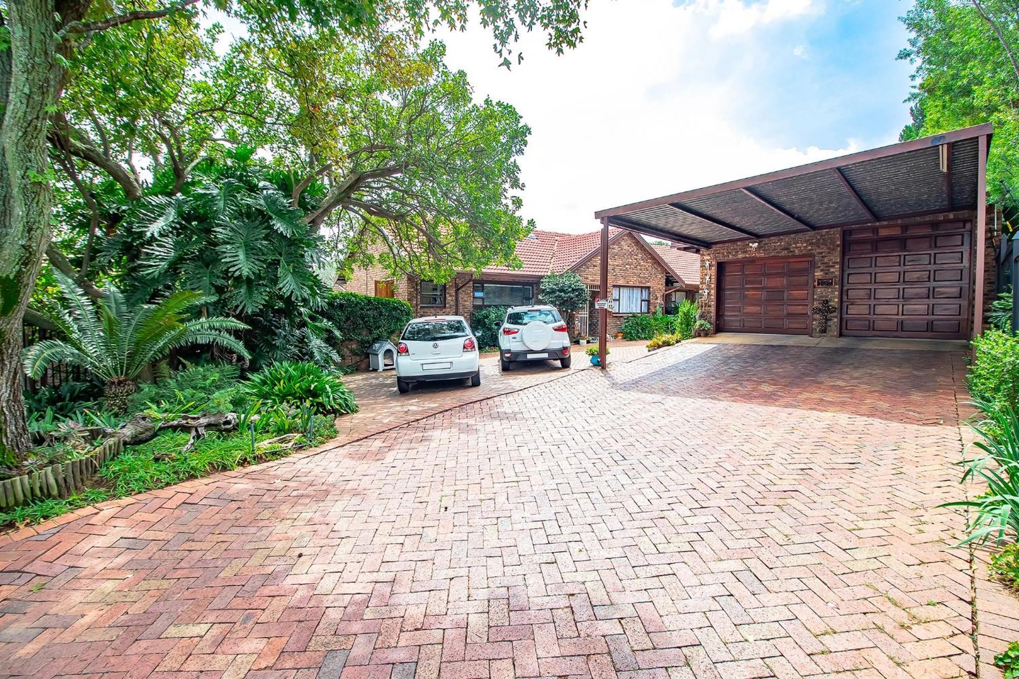 Leozet Self Catering Apartment Pretoria-Noord エクステリア 写真
