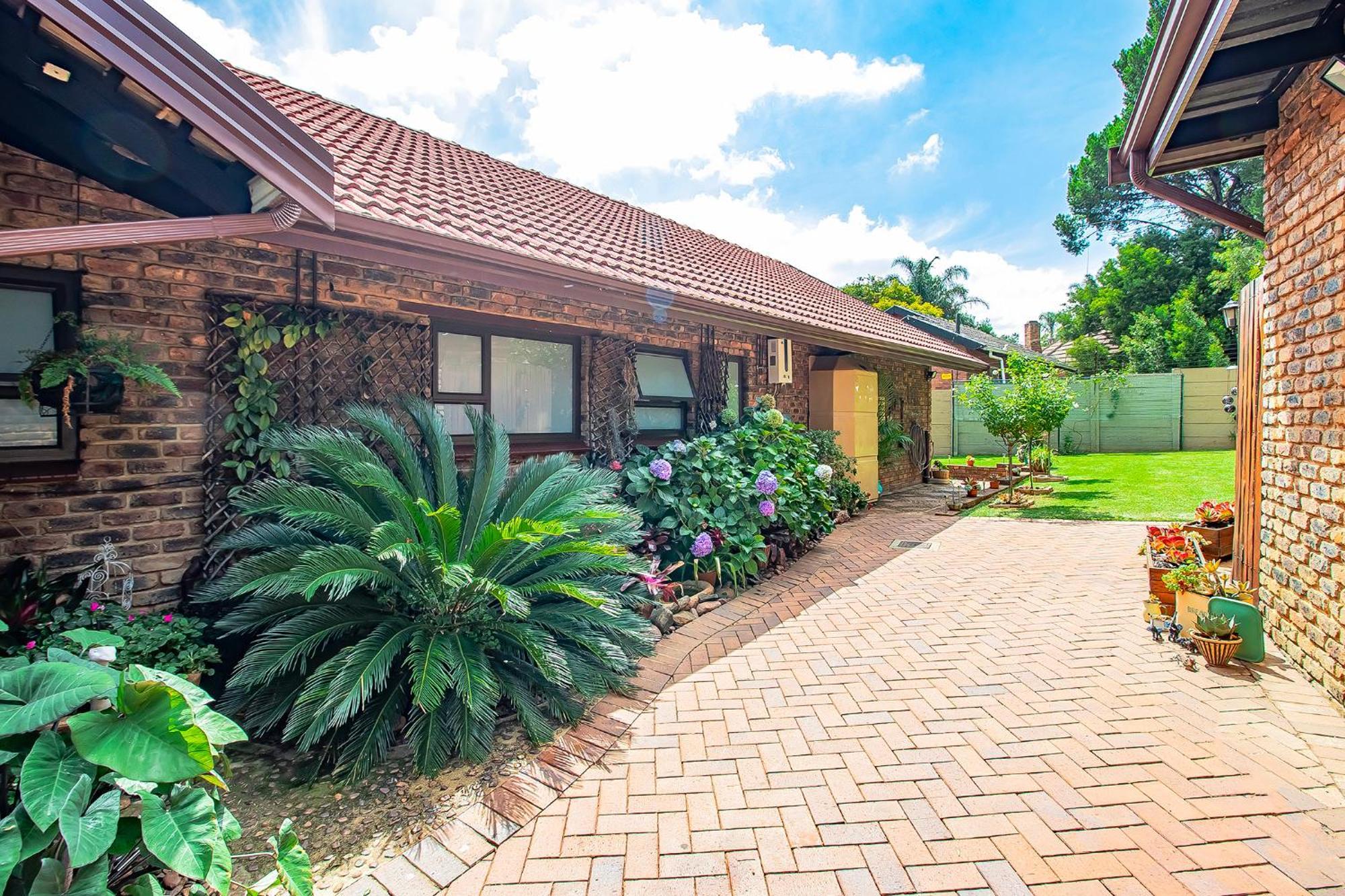 Leozet Self Catering Apartment Pretoria-Noord エクステリア 写真