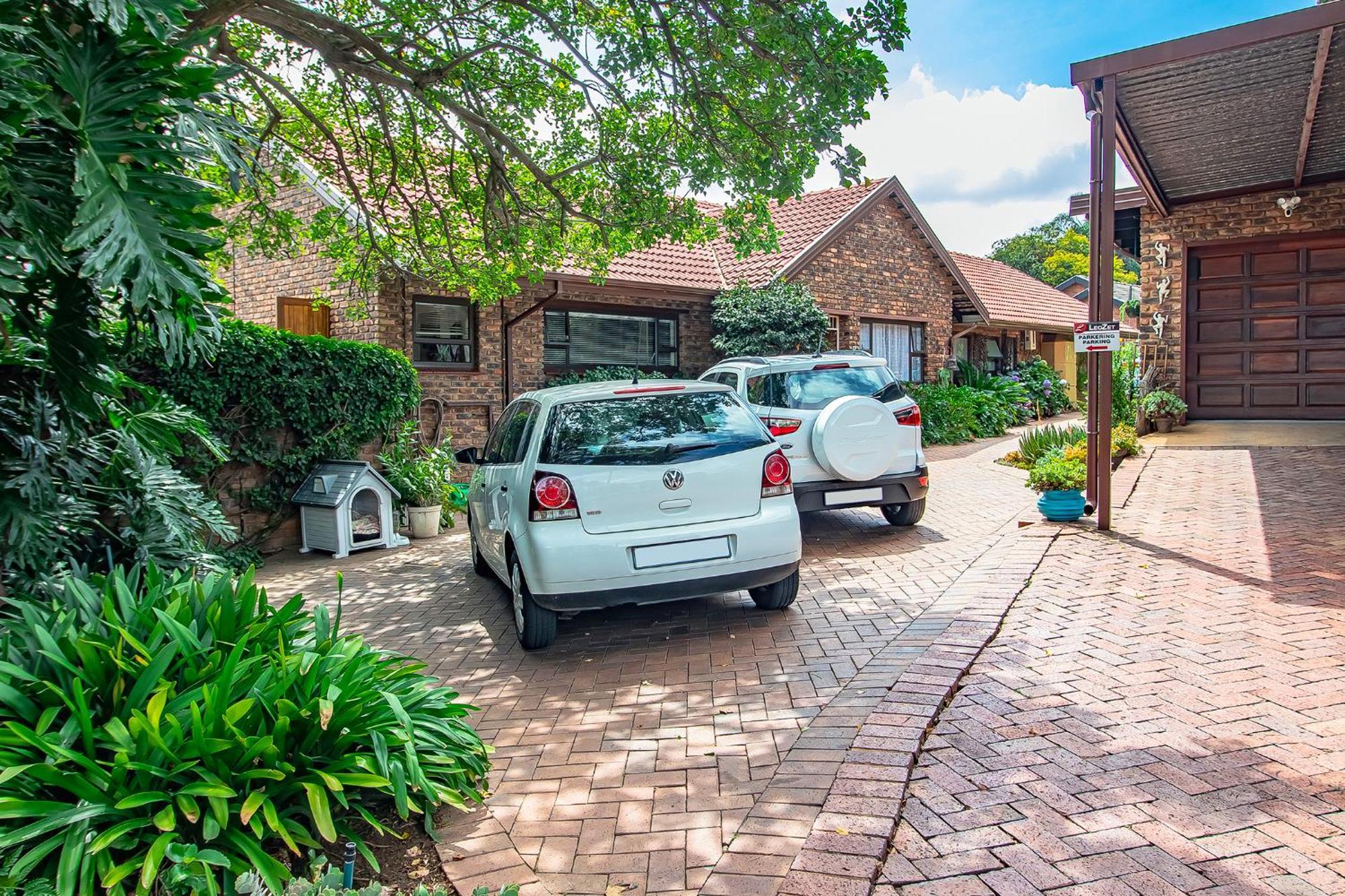 Leozet Self Catering Apartment Pretoria-Noord エクステリア 写真