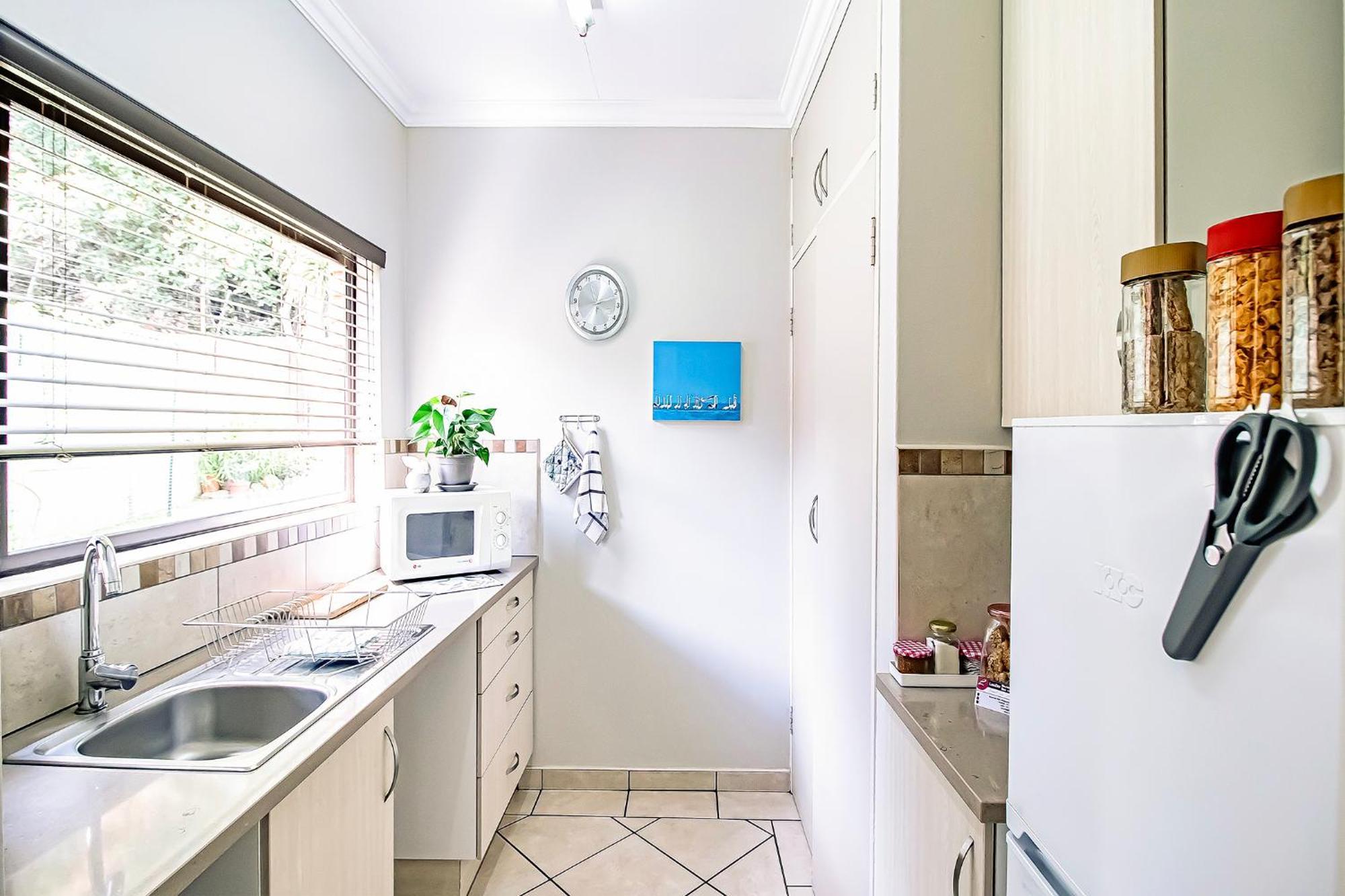 Leozet Self Catering Apartment Pretoria-Noord エクステリア 写真