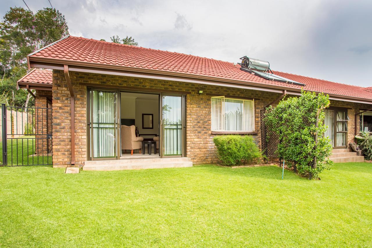 Leozet Self Catering Apartment Pretoria-Noord エクステリア 写真