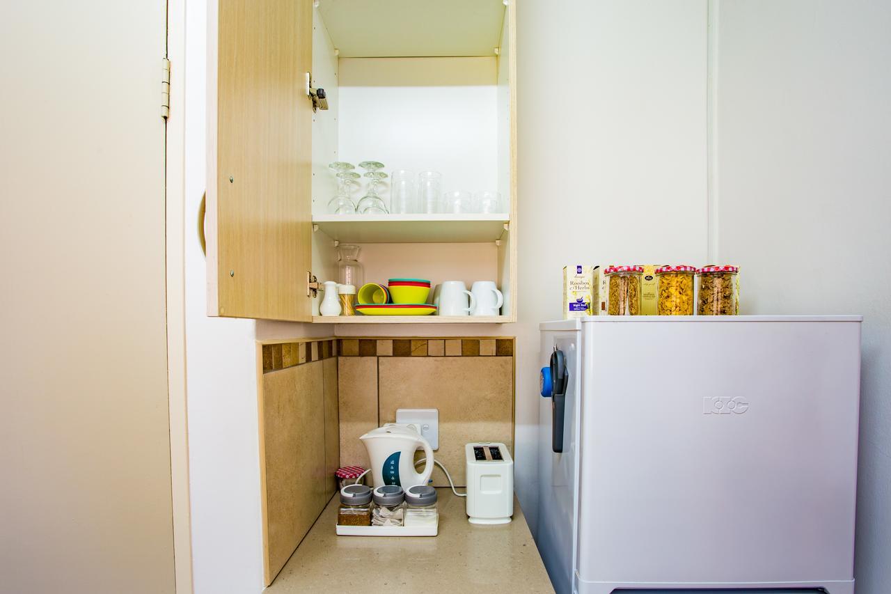 Leozet Self Catering Apartment Pretoria-Noord エクステリア 写真